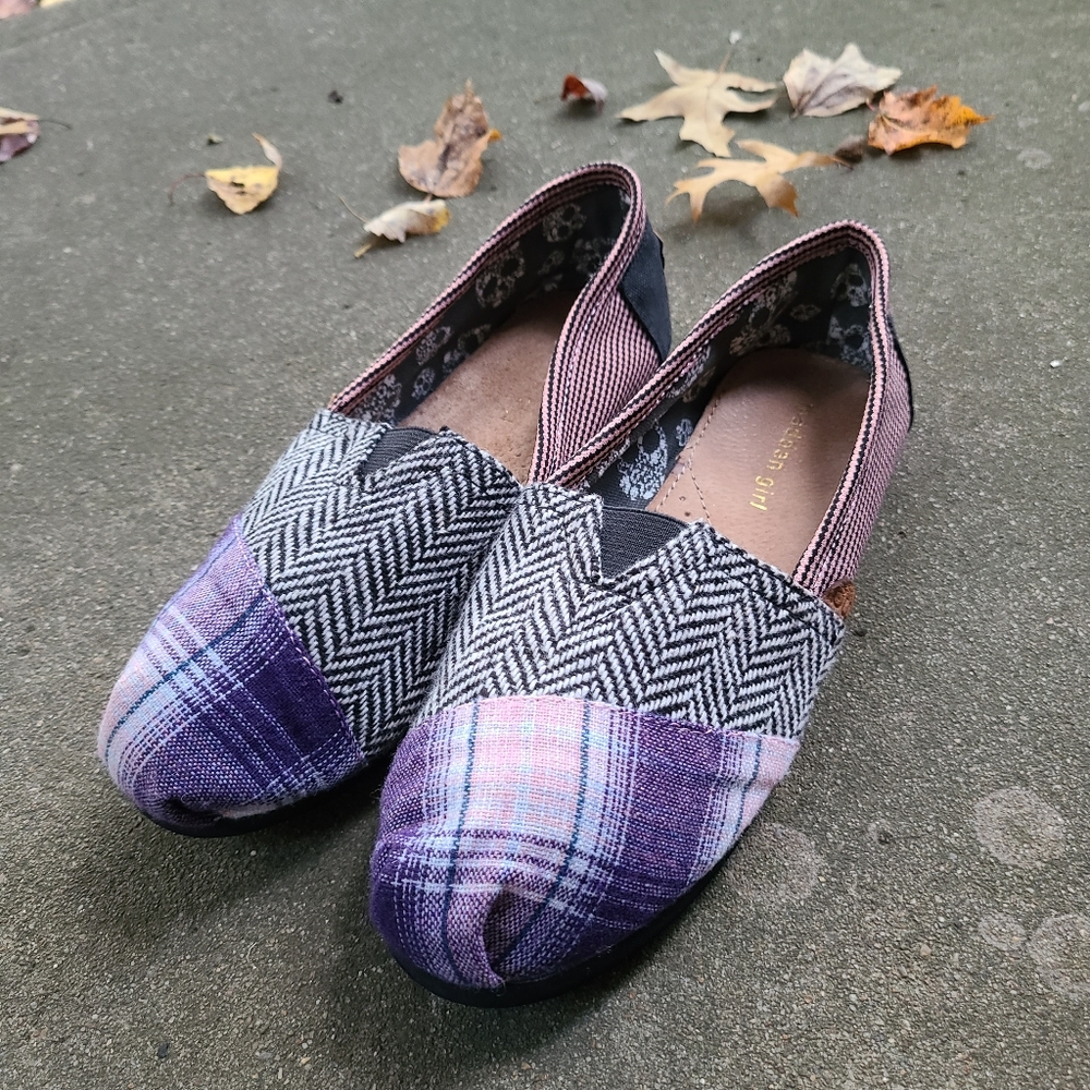 Madden Girl Gloriee Flat Peace Love Shoes Slip Ons Size 9 - Picture 4 of 14